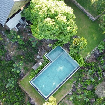 Ahas Gawwa Hotel Padukka Luaran gambar